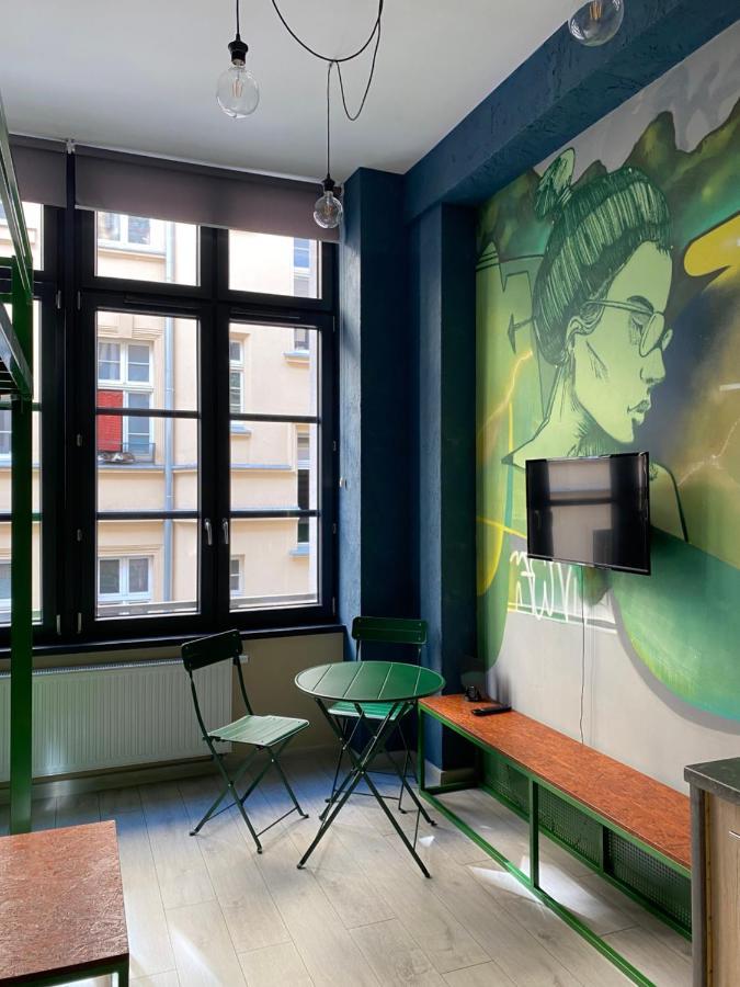 Graffiti Apartments Вроцлав Экстерьер фото