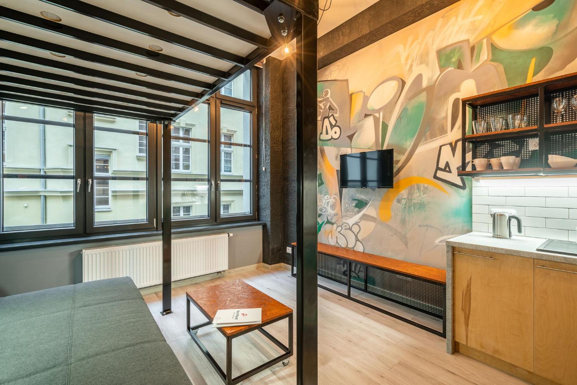 Graffiti Apartments Вроцлав Экстерьер фото