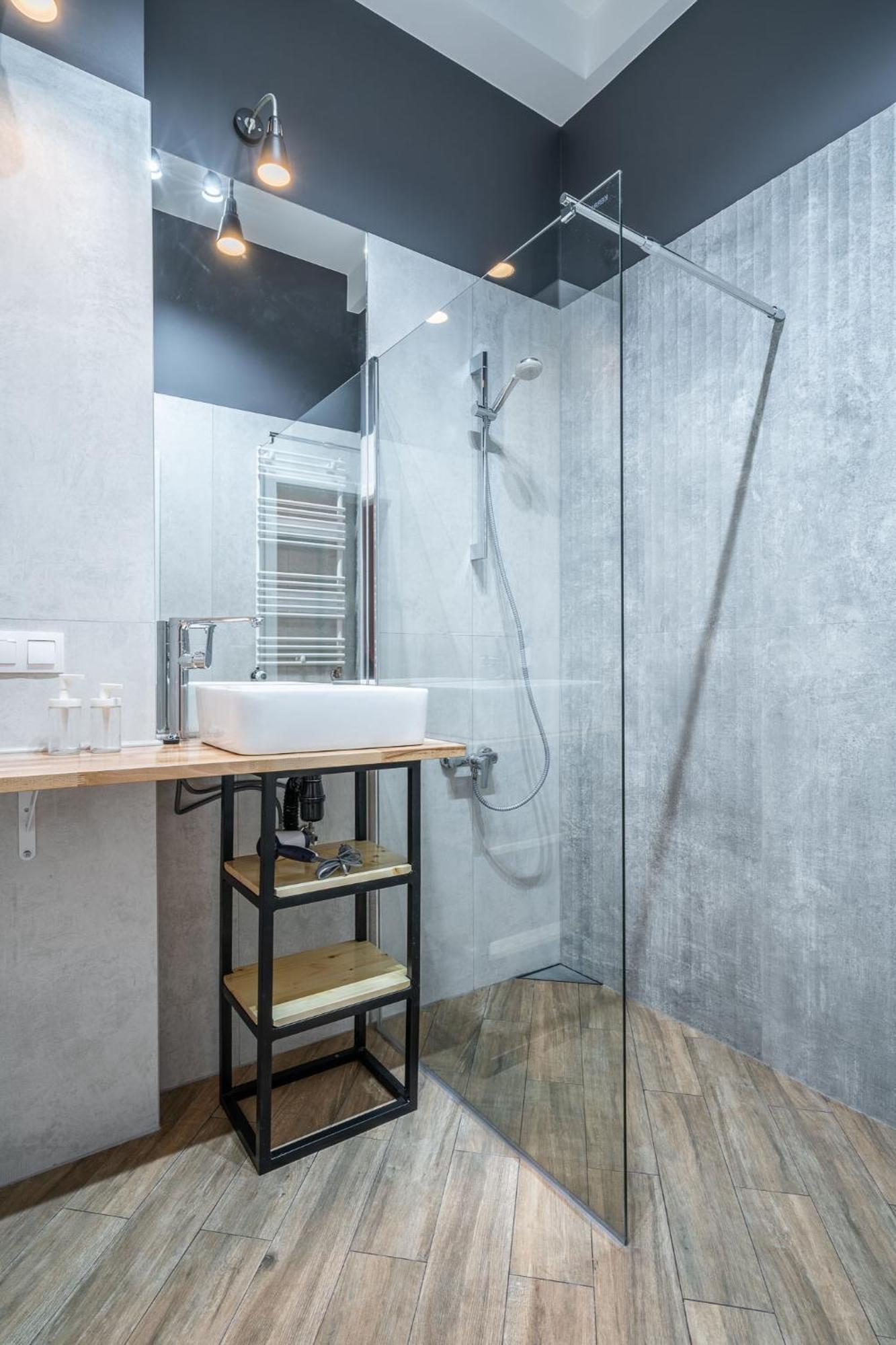 Graffiti Apartments Вроцлав Экстерьер фото