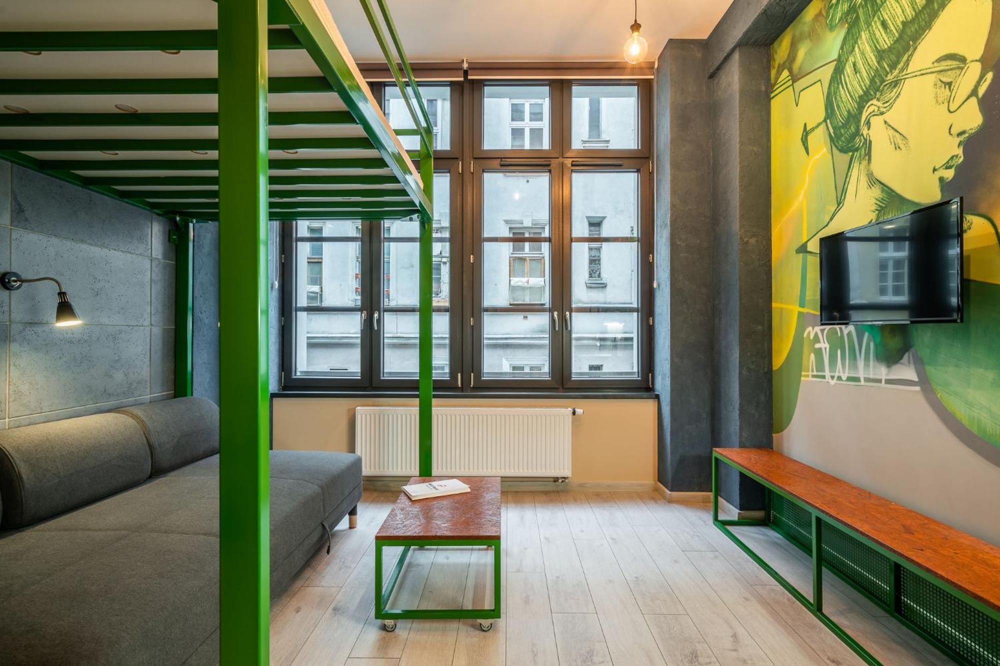 Graffiti Apartments Вроцлав Экстерьер фото