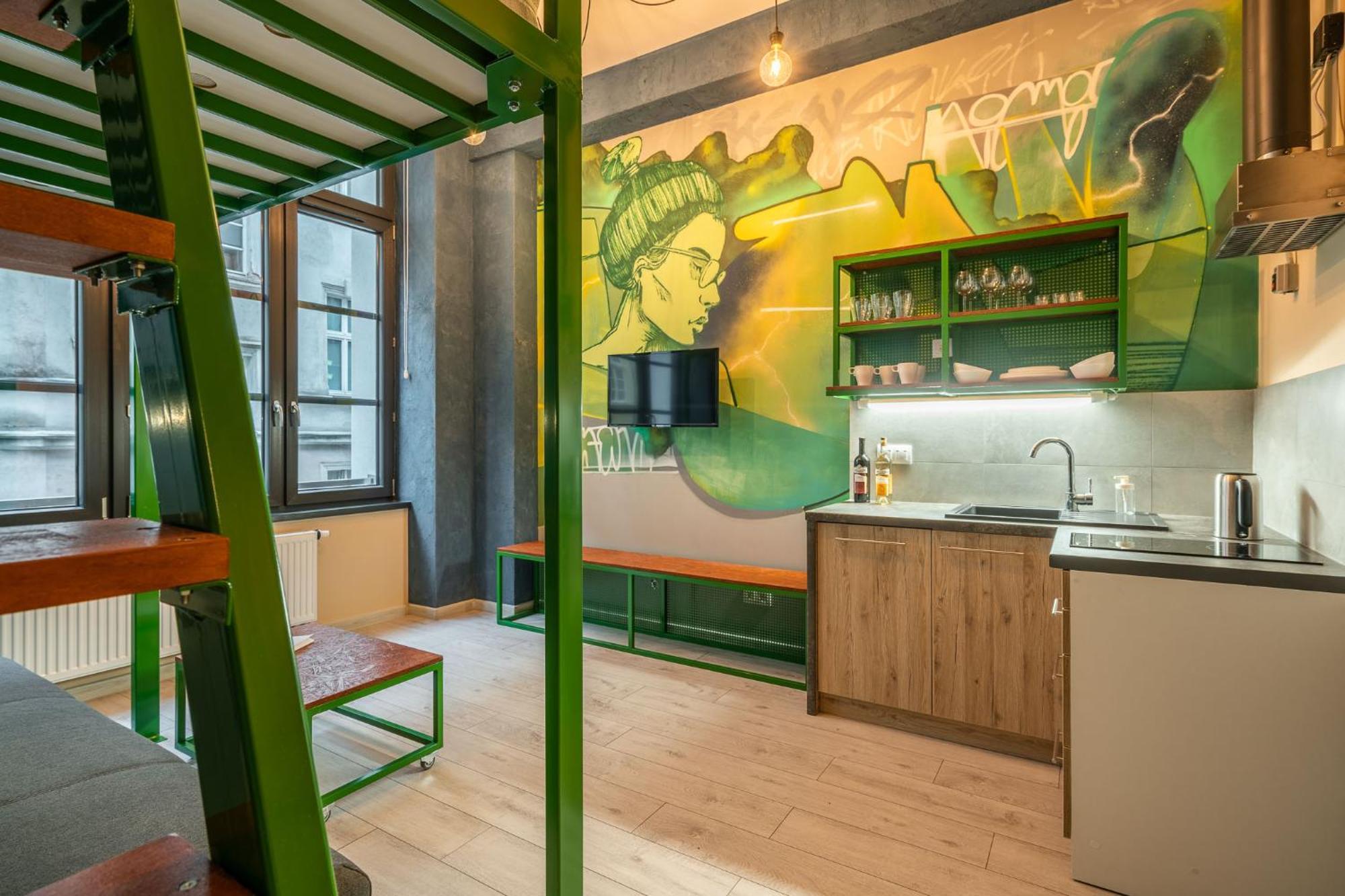 Graffiti Apartments Вроцлав Экстерьер фото